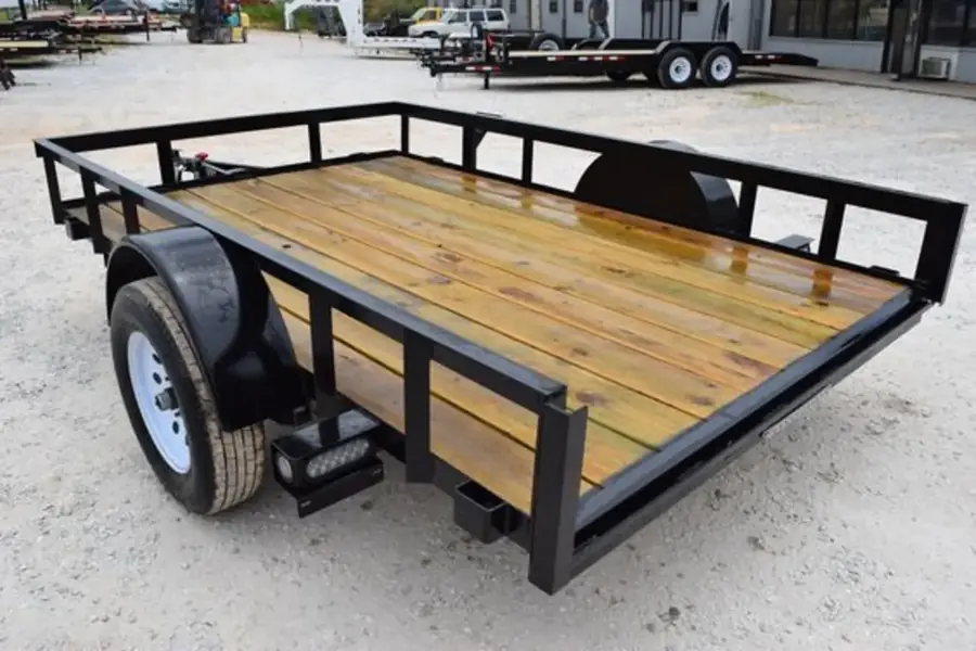 Remorque utilitaire avec plateau bois