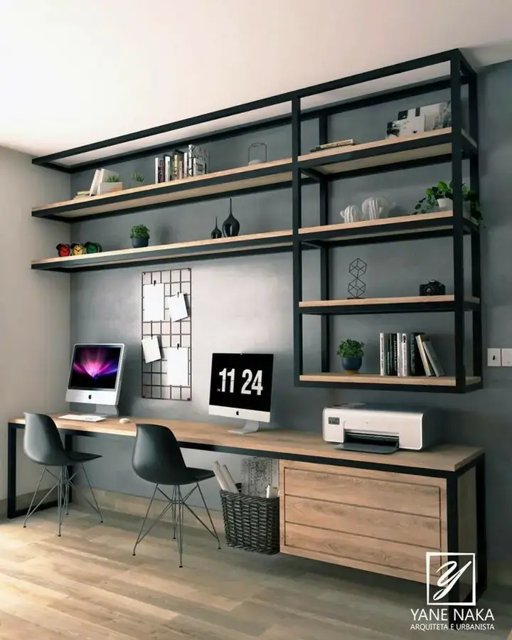 Bureau avec étagères murales en acier